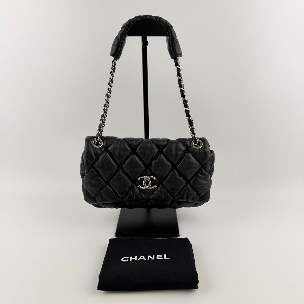 Chanel CC Logo Bubble Quilt Chain Shoulder Bag Black Leather Vintage — view 2
