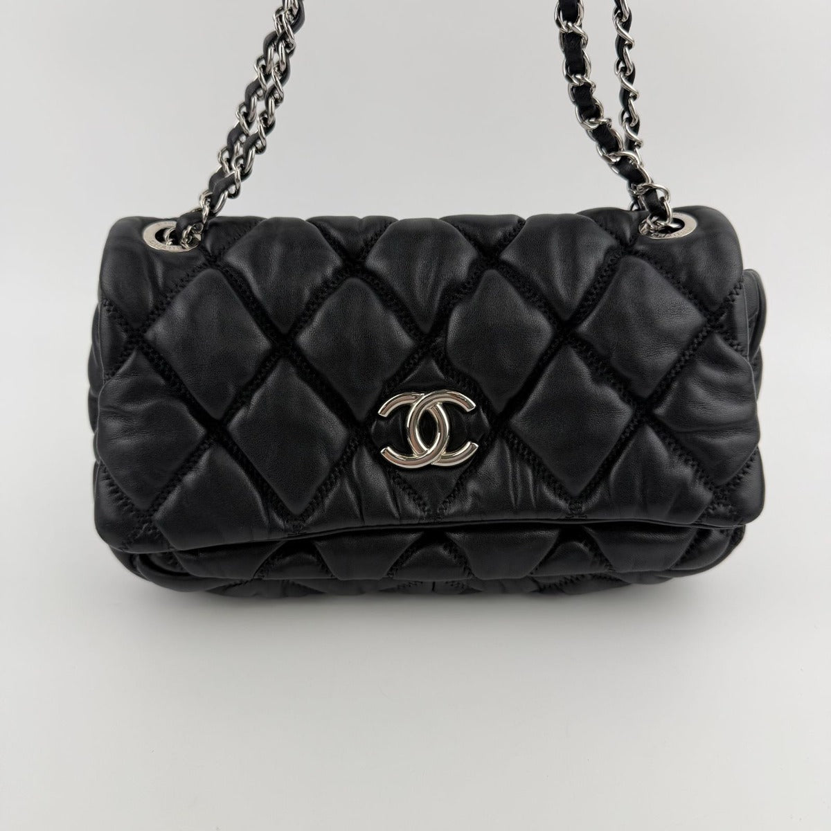 Chanel CC Logo Bubble Quilt Chain Shoulder Bag Black Leather Vintage — view 3