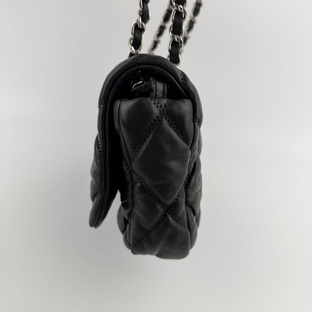 Chanel CC Logo Bubble Quilt Chain Shoulder Bag Black Leather Vintage — view 6