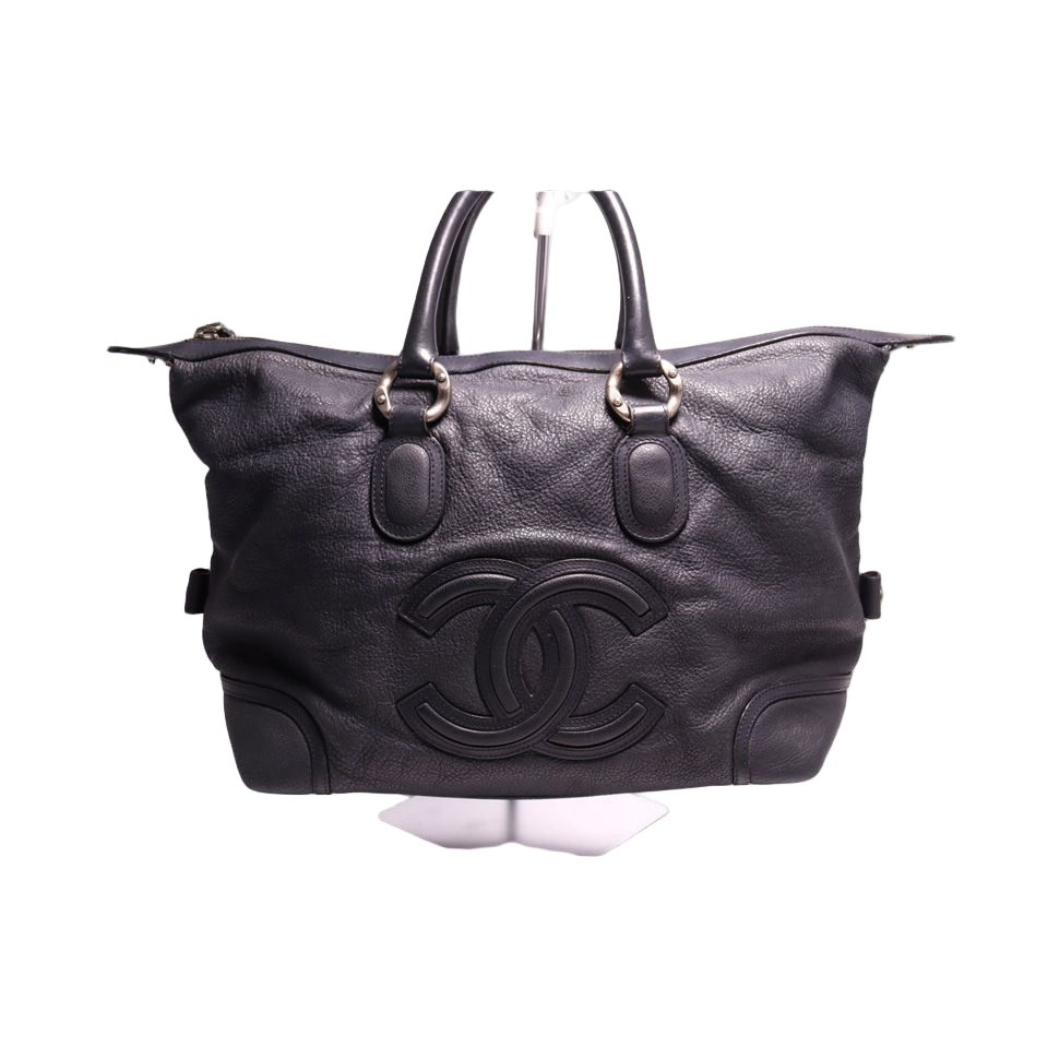Chanel CC Logo Leather Tote