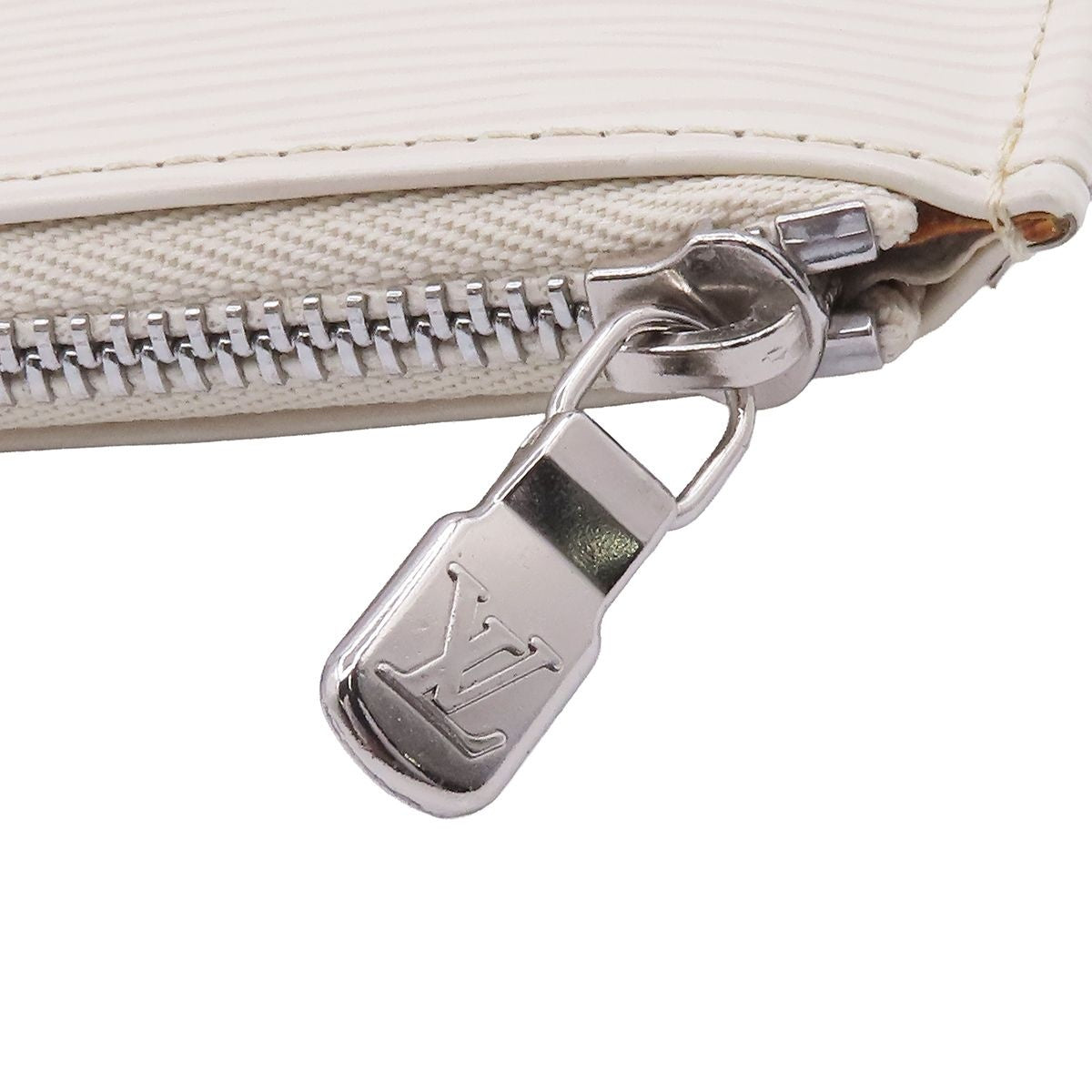Louis Vuitton Pochette Cles Yvoire Epi Leather Key Case Key Holder — view 4