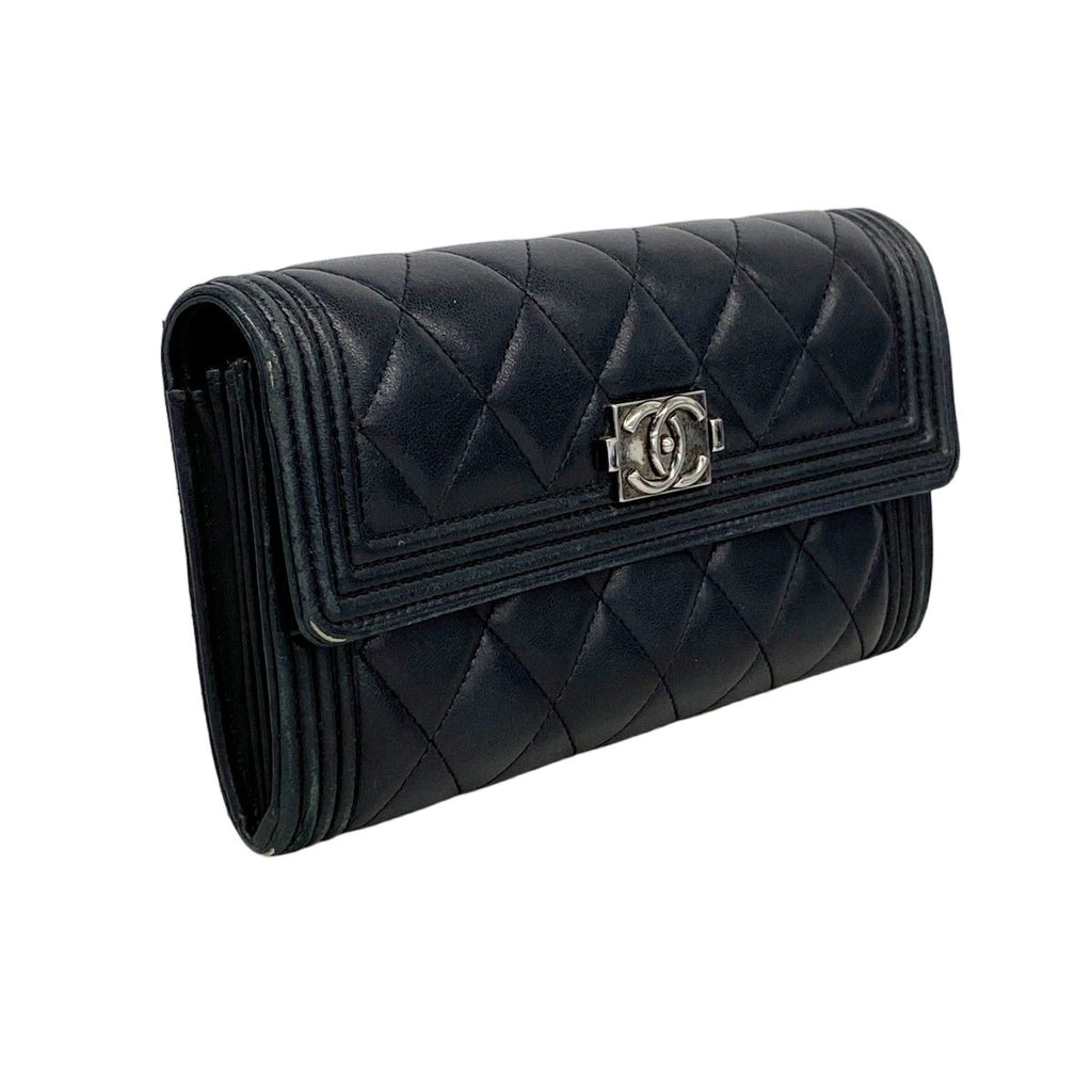 Chanel Wallet Boy Lambskin Black Silver — view 2