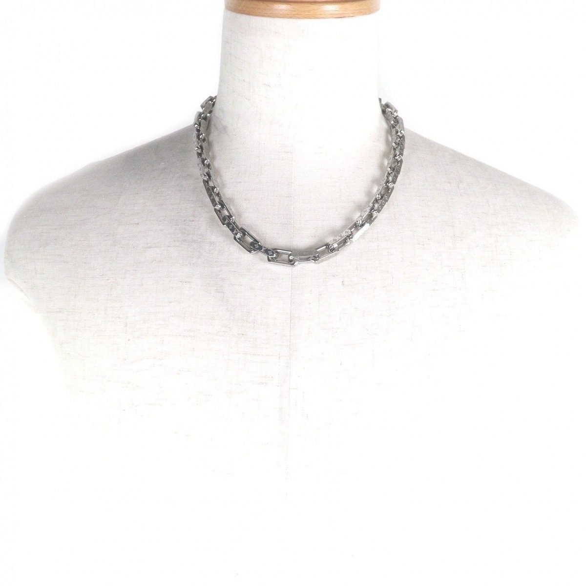 Louis Vuitton 2023 129800 Necklace — view 3