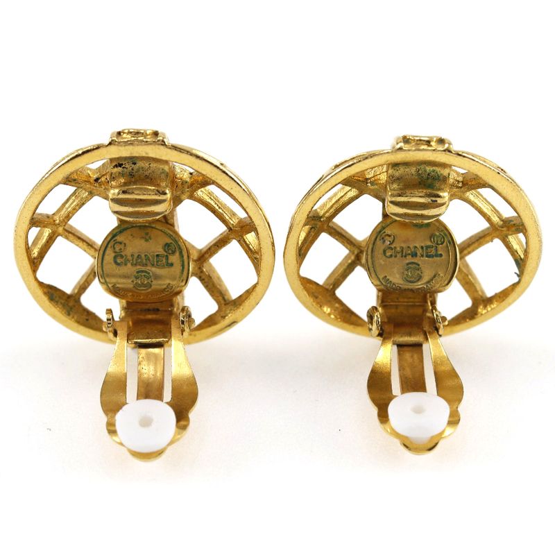 Chanel Logo Vintage Gold Plated 16.4 g Earrings — view 5