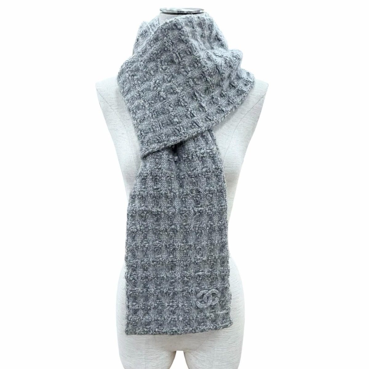 Chanel Cashmere Silk CC Logo Decorated Scarf Shawl Gray Recommended — view 2
