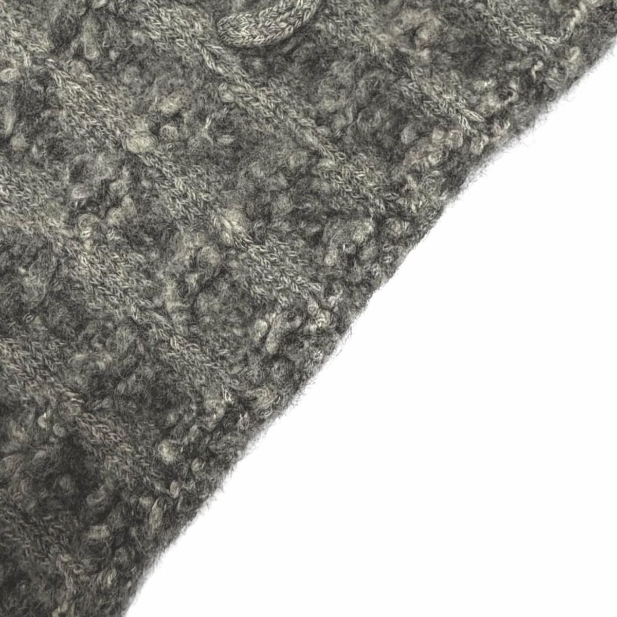 Chanel Cashmere Silk CC Logo Decorated Scarf Shawl Gray Recommended — view 4