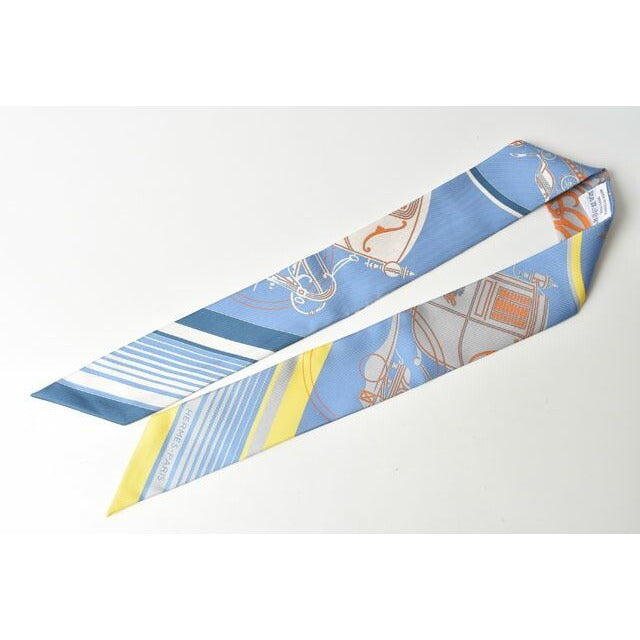Hermes Twillye Scarf Silk Twill Carriage Motif Light Blue Yellow — view 3