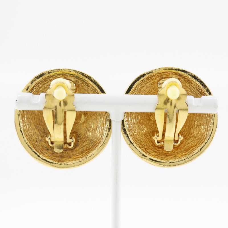 Chanel Coco Mark Quilted Vintage Gold Plated 27.8 g Earrings — view 4