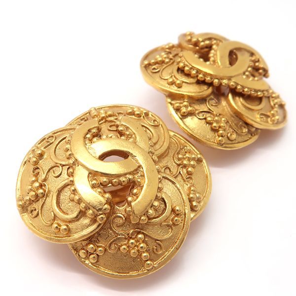 Chanel Earrings 96 A Vintage Coco Mark GP Flower — view 4