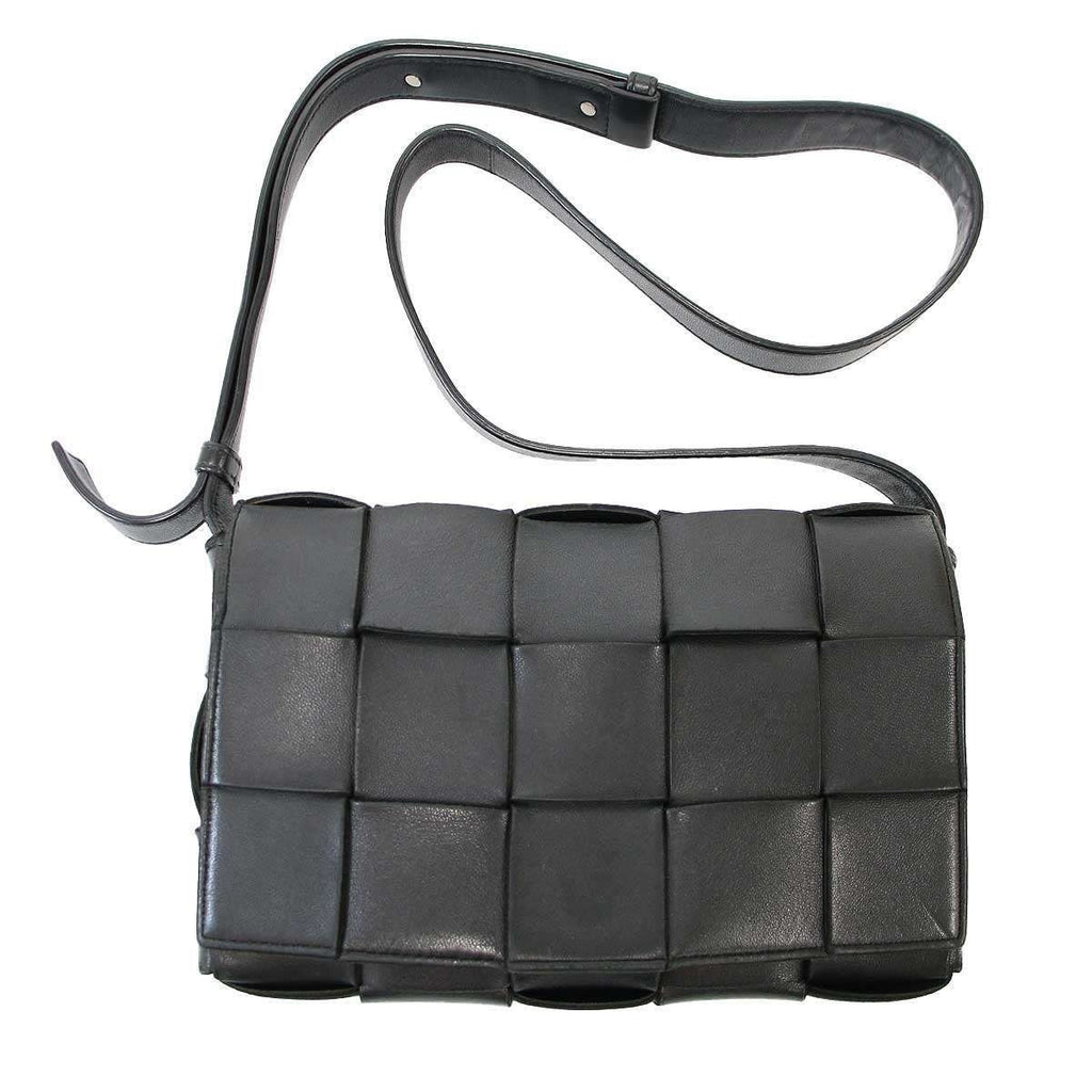 Bottega Veneta Cassette Maxi Intrecciato Leather Shoulder Bag Black