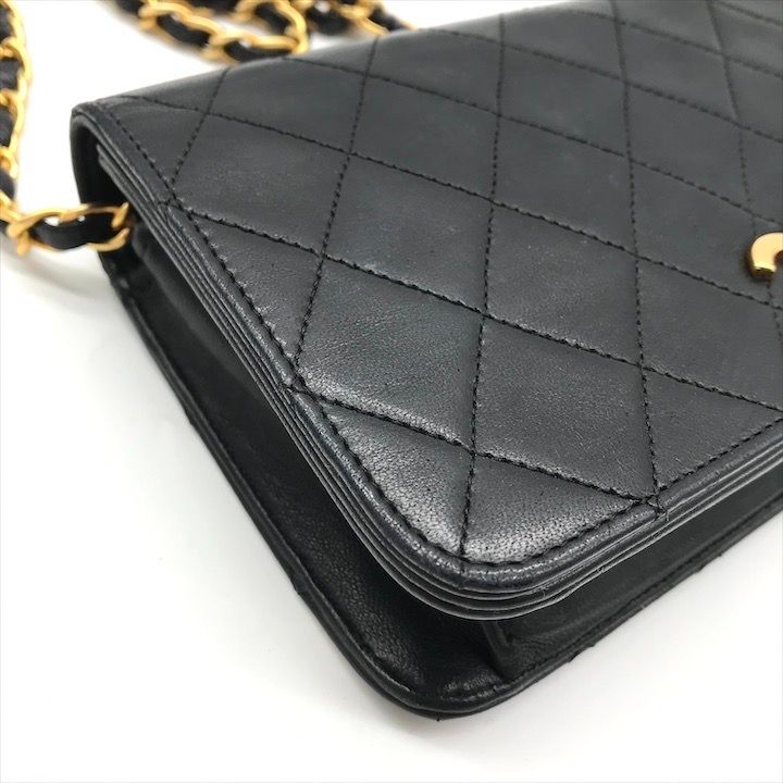 Chanel CC Logo Push Lock Mini Quilted Lambskin Chain Shoulder Bag Black — view 5