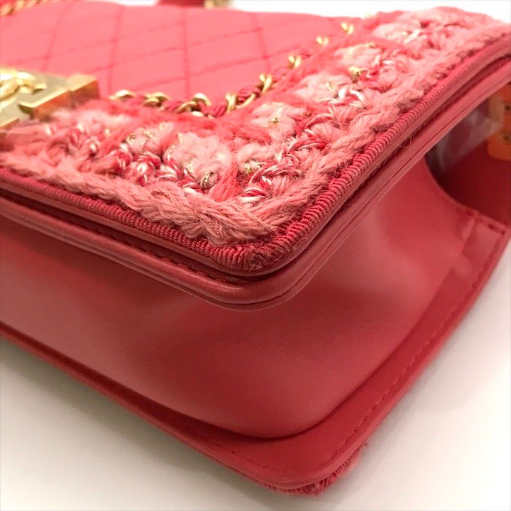 Chanel CC Logo Tweed Lambskin Chain Shoulder Bag Pink Gold — view 4