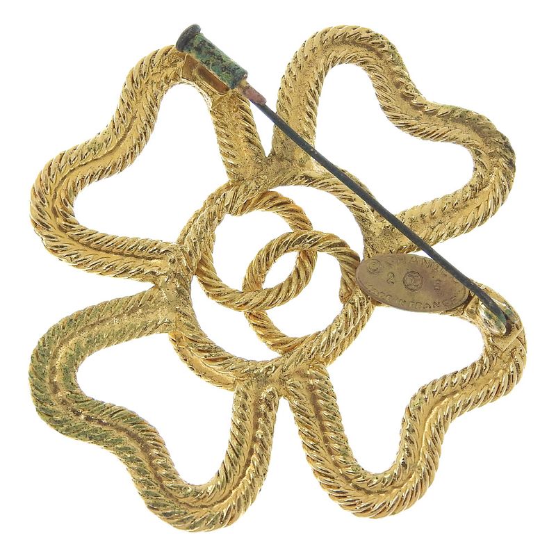 Chanel Clover Coco Mark Vintage Gold Plated 28 16 g Brooch — view 3