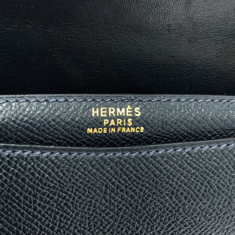 Hermes 1990 S Freegate Courchevel Gold And Silver Hardware Handbag Navy — view 4