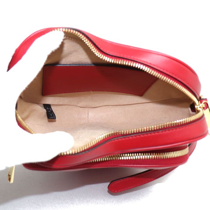 Gucci Interlocking G Heart Quilted Shoulder Bag Red — view 3