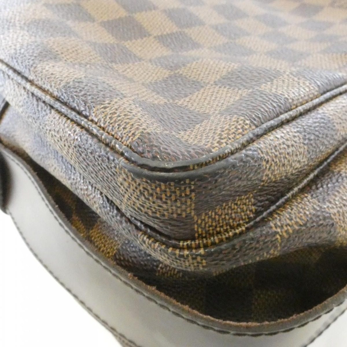 Louis Vuitton Damier Naviglio Shoulder Bag — view 3