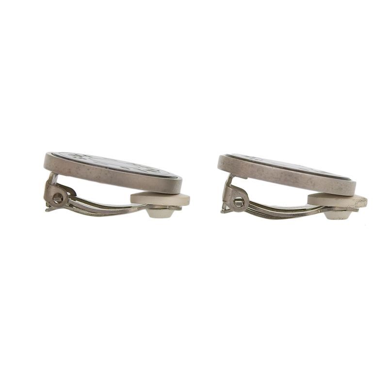 Hermes Bijouterie Fantaisie Serie Shell Clip Earrings For Both Ears Silver — view 6