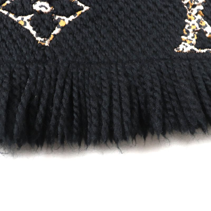 Louis Vuitton 2019 Echarpe Giant Monogram Jungle Wool Silk Blend — view 4