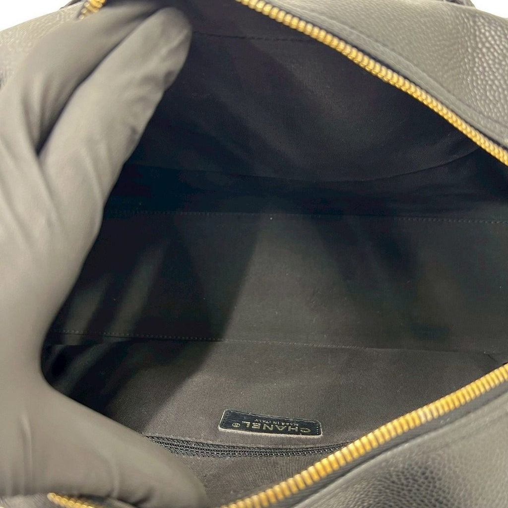 Chanel With Vintage Quilted CC Logo Caviar Leather Handbag Black — view 9