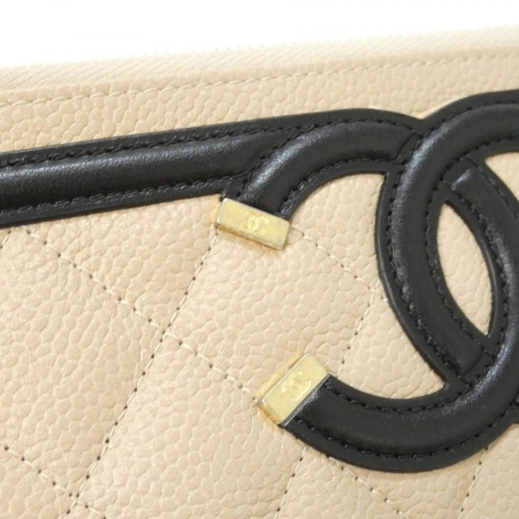 Chanel Pouch Gold — view 4