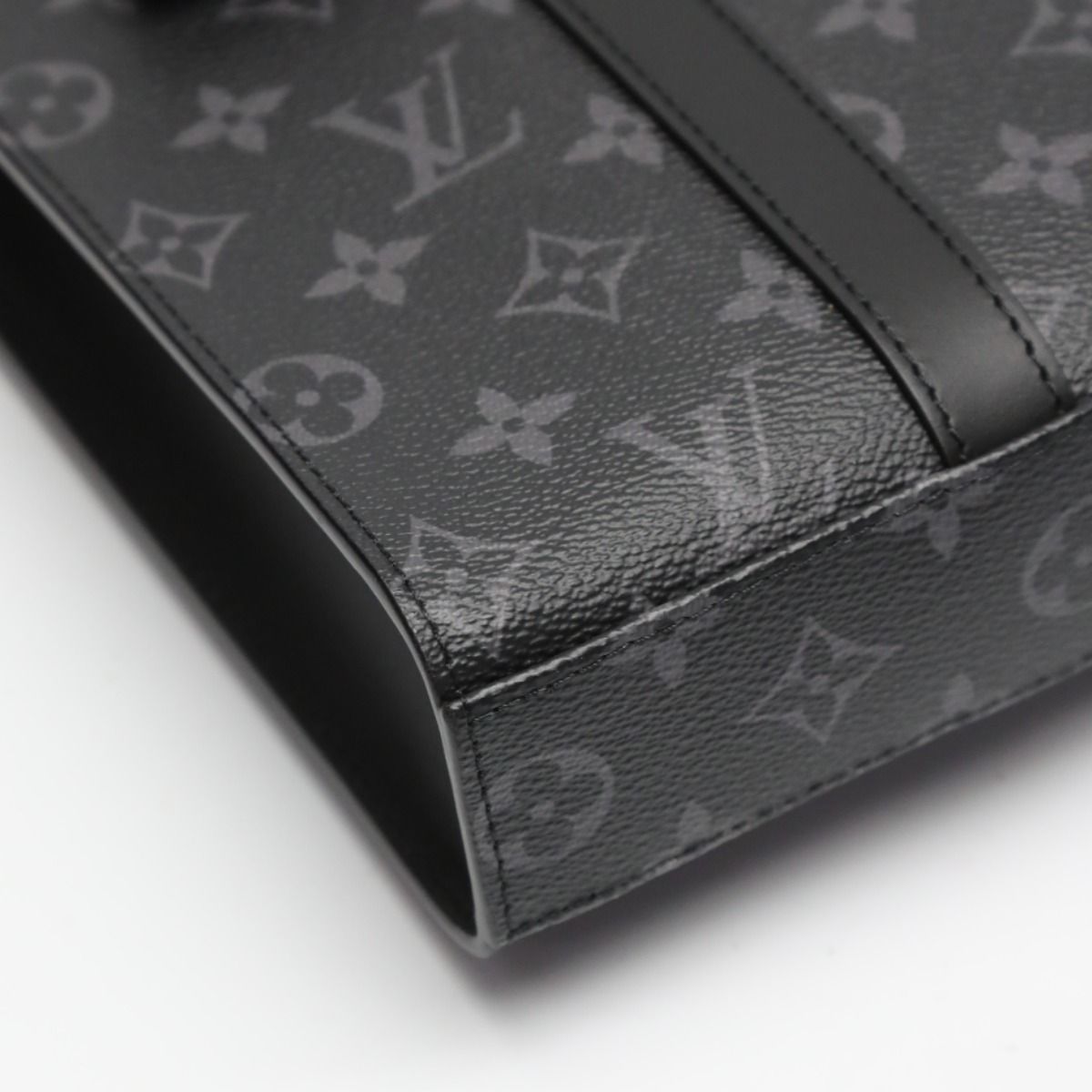 Louis Vuitton Monogram Eclipse Shoulder Bag Sac Plat Cross Tote — view 8