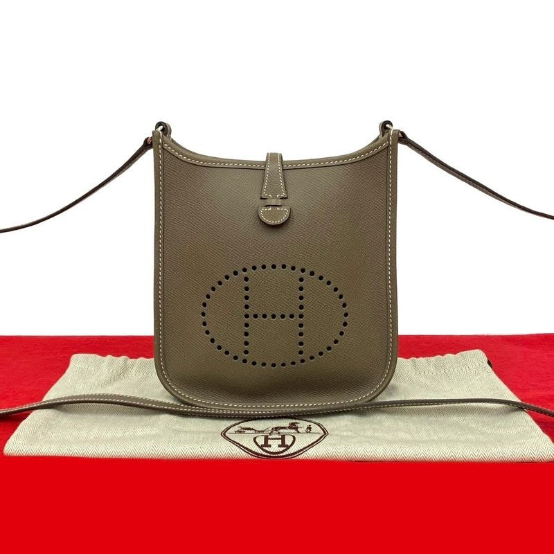 Hermes Evelyne TPM 16 Amazone Vaux Epson