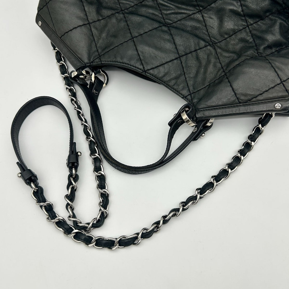 Chanel on the Road 2-Way — view 6