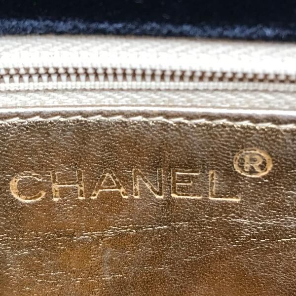 Chanel CC Logo Velour Quilted Waist Pouch Black — view 8