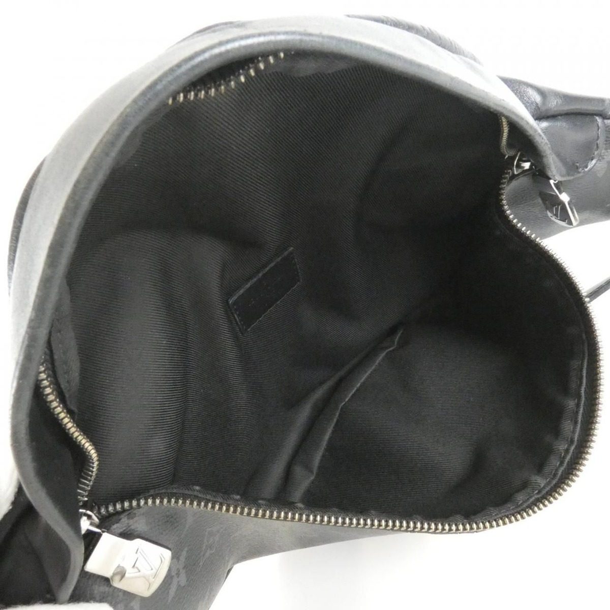 Louis Vuitton Monogram Eclipse Discovery Bum Bag — view 9