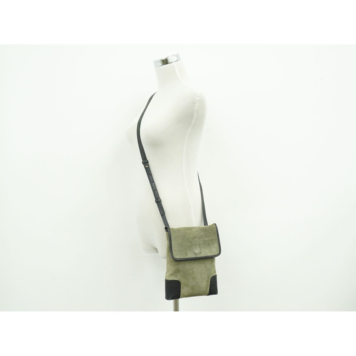 Loewe Anagram Shoulder Bag Pochette Suede Leather Khaki — view 6