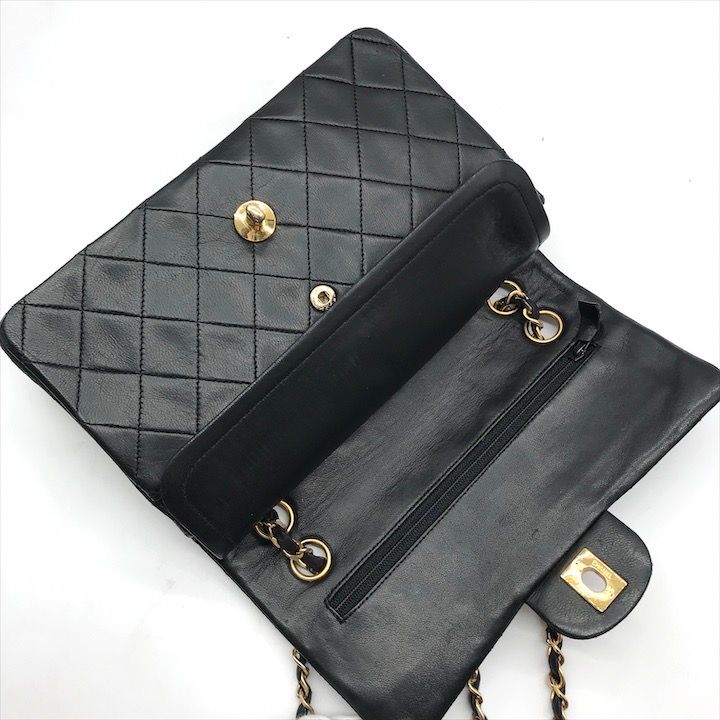 Chanel CC Logo Chain Shoulder Bag Lambskin Double Flap Black — view 8