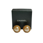 Chanel Vintage Faux Pearl Circle Clip Earrings Gold 94A