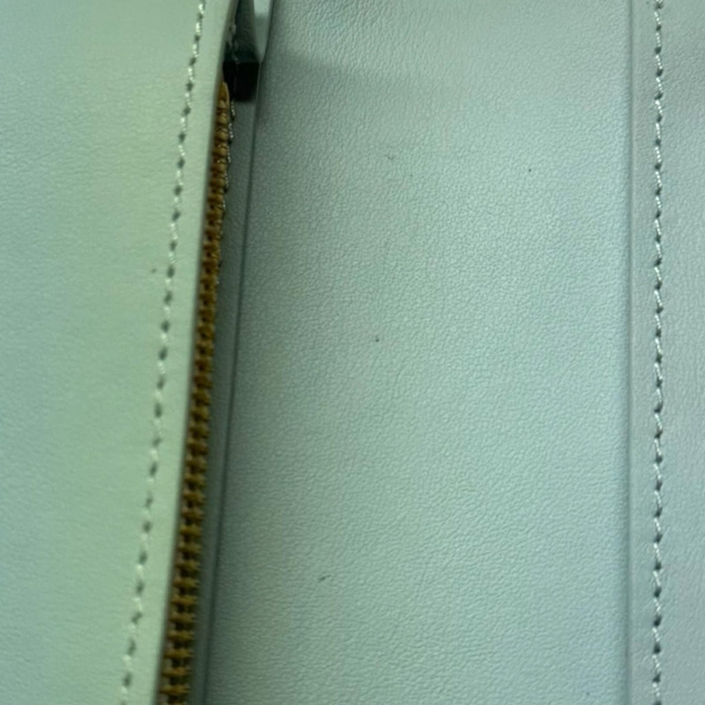 Louis Vuitton Vertical Wallet Taurillon Leather Beige Gale — view 9