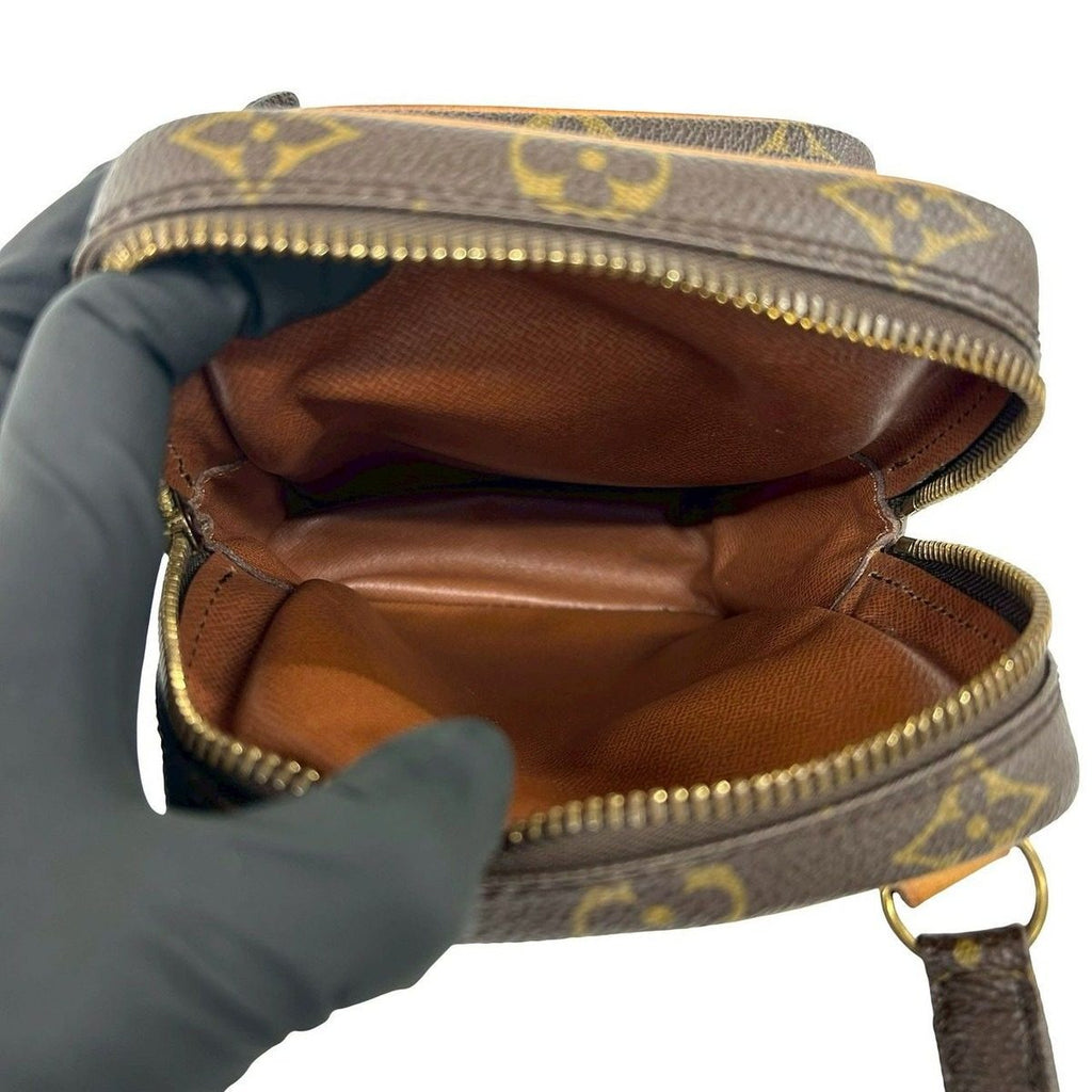 Louis Vuitton Vintage Mini Amazon Monogram Leather Shoulder Bag Pochette Brown — view 9