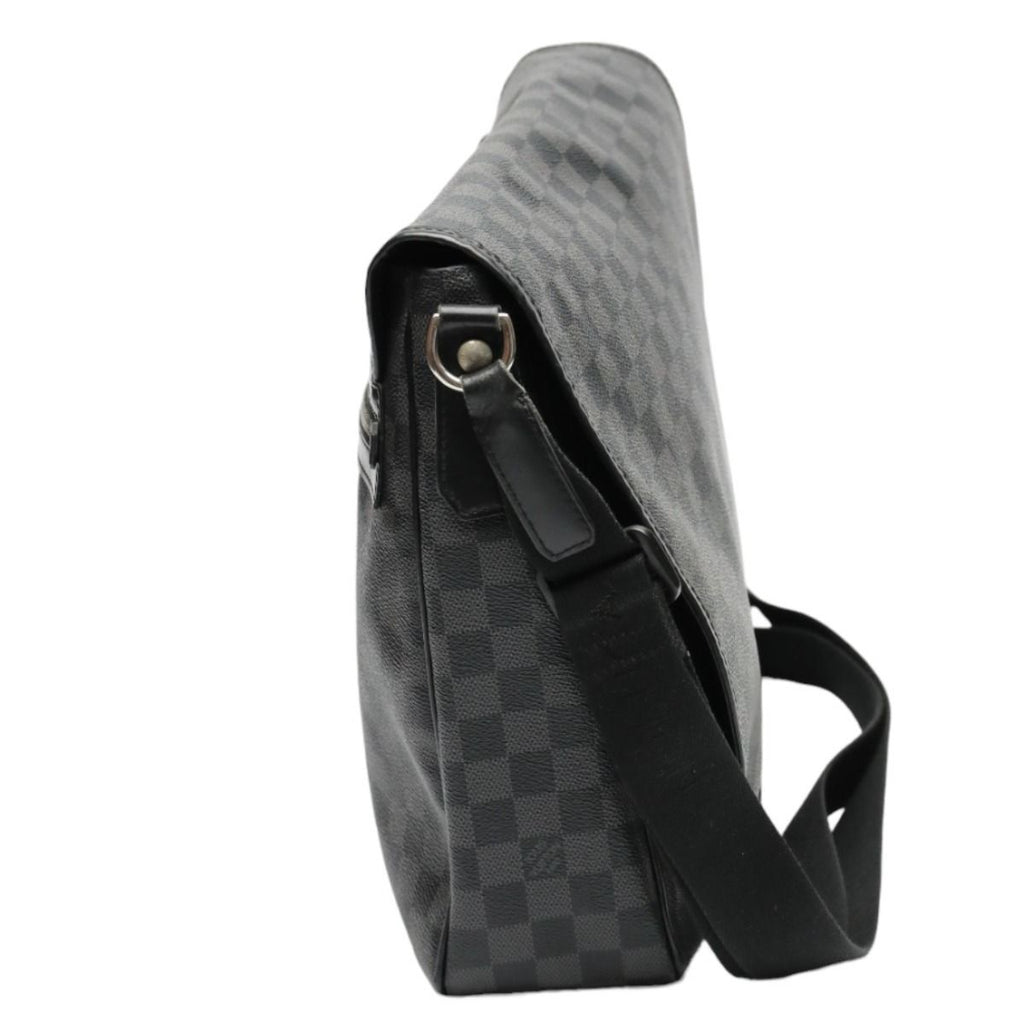 Louis Vuitton Damier Graphite Shoulder Bag Daniel GM — view 3