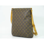 Louis Vuitton LV Musette Monogram Shoulder Bag Pochette Brown — view 2