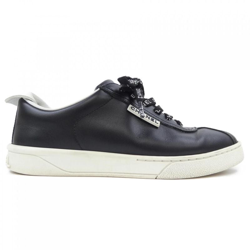 Chanel Size 35 Sneakers