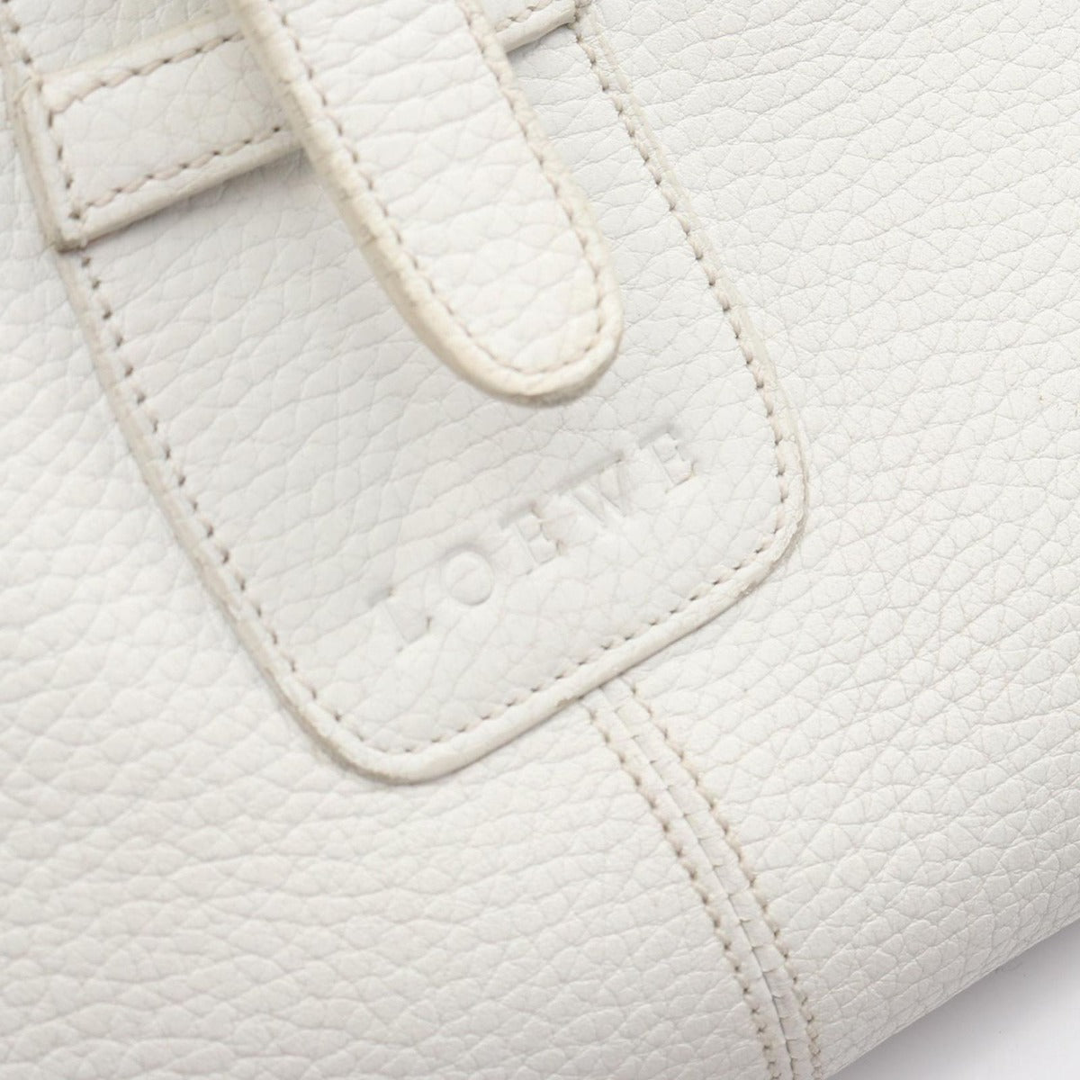Loewe Shoulder Bag Crossbody White Leather — view 4