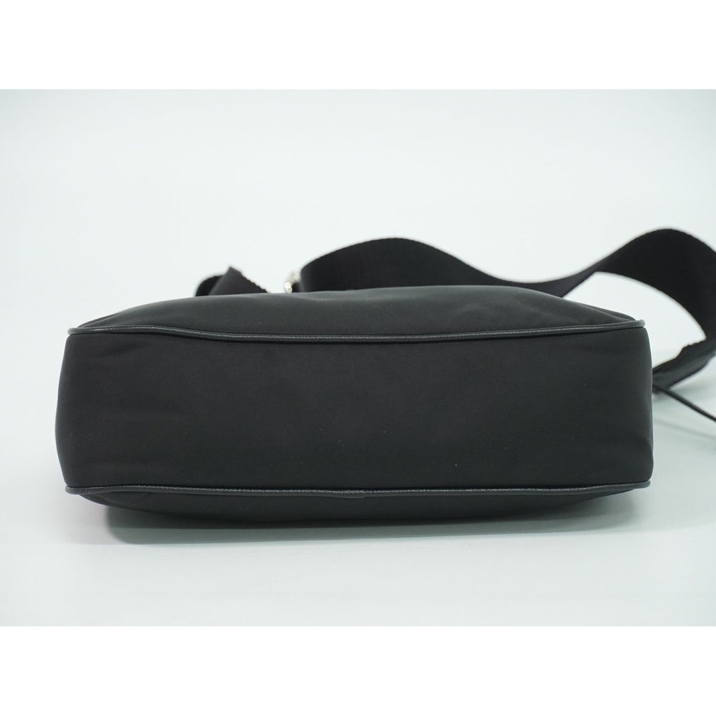 Prada Re Edition 2-Way Shoulder Bag Pochette Nylon Black — view 3