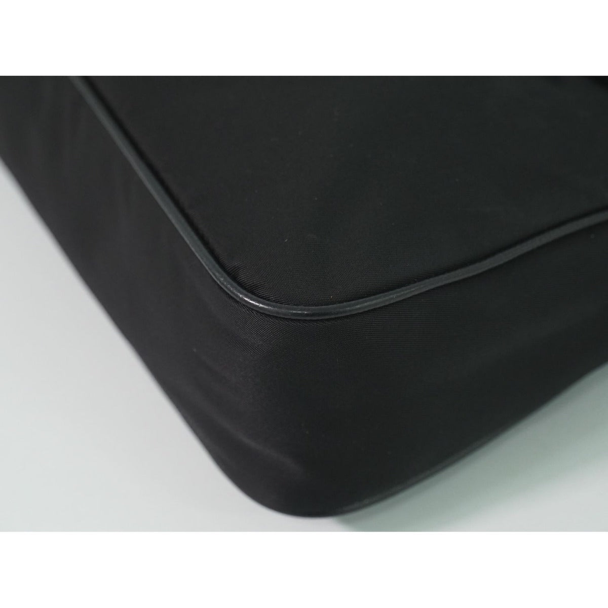 Prada Re Edition 2-Way Shoulder Bag Pochette Nylon Black — view 4