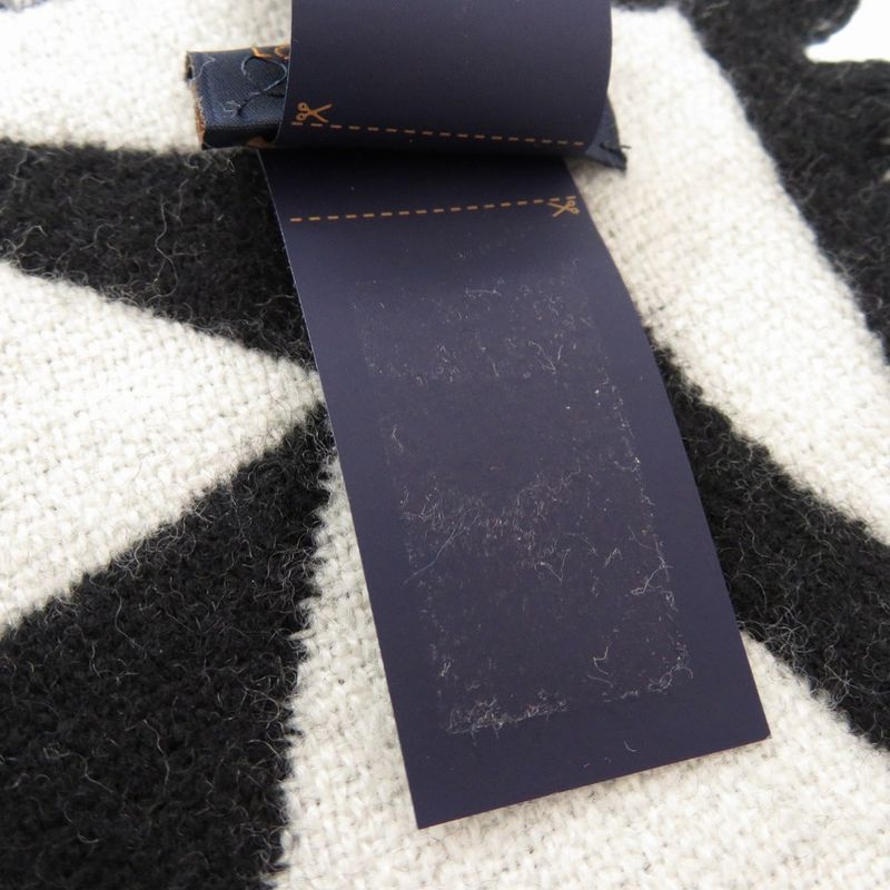 Louis Vuitton Flight Mode Medallion Wool Black White Scarf 1094 — view 8
