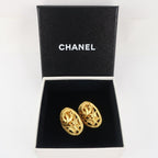 Chanel Oval Vintage Gold Plated 95 a 9.47 g Earrings — view 9