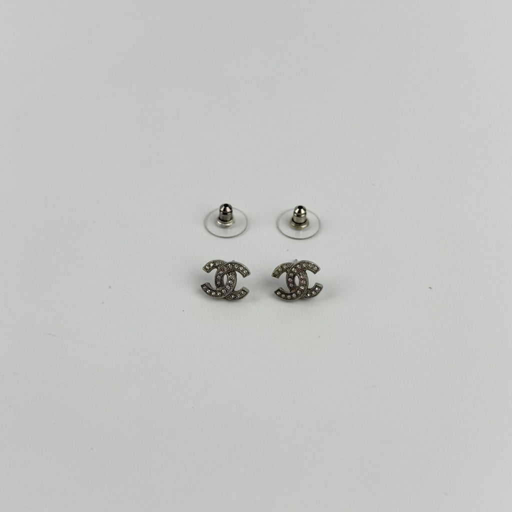 Chanel CC Logo Earrings Silver Vintage — view 3