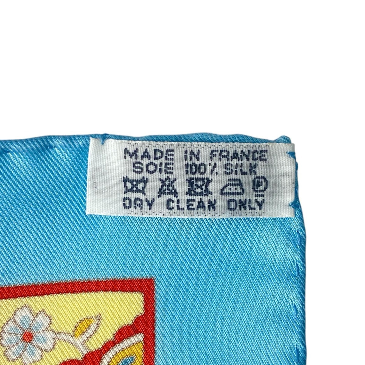 Hermes Carre 90 in the Land of Blooming Islands — view 5
