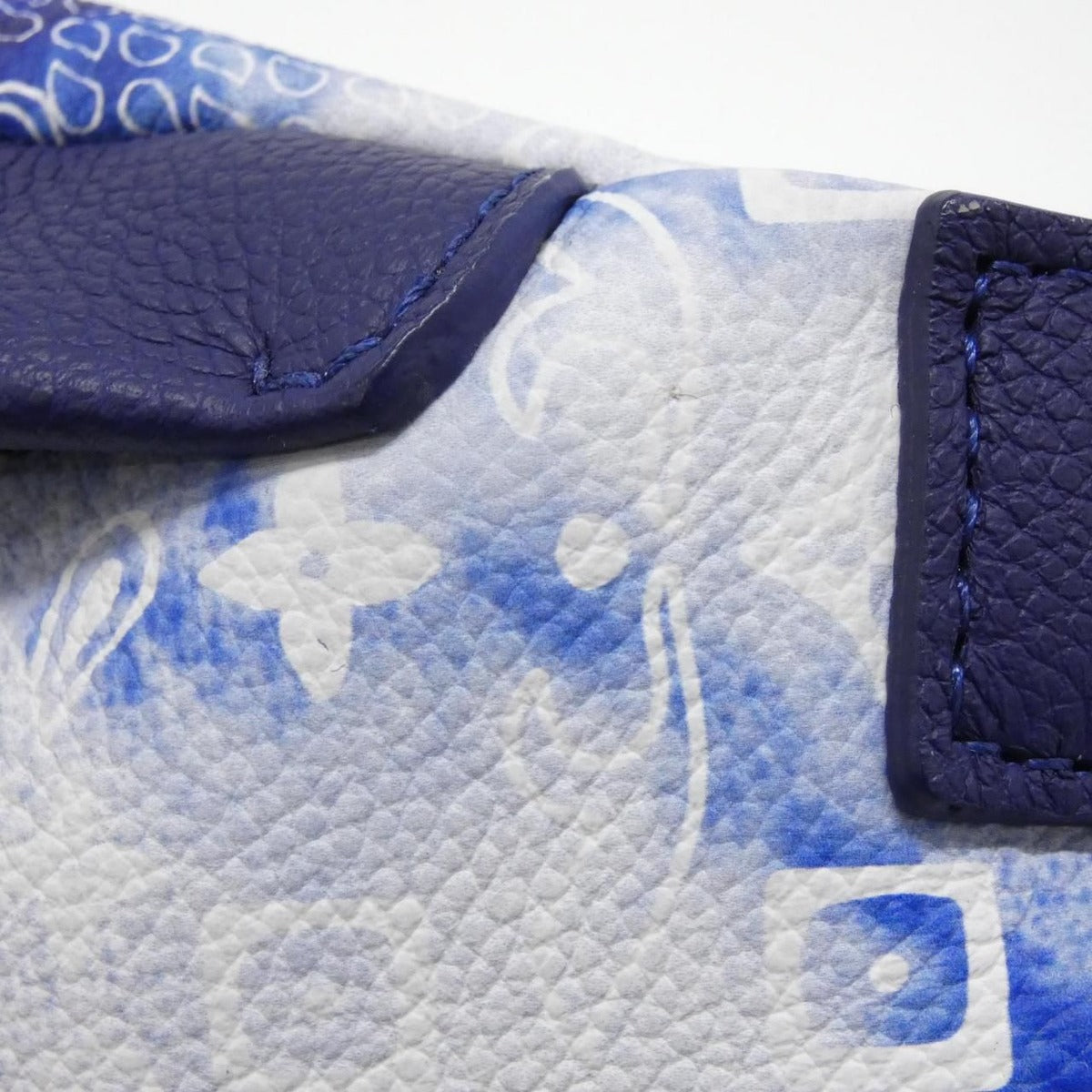 Louis Vuitton Monogram Bandana Discovery Bum Bag PM Bleu — view 4