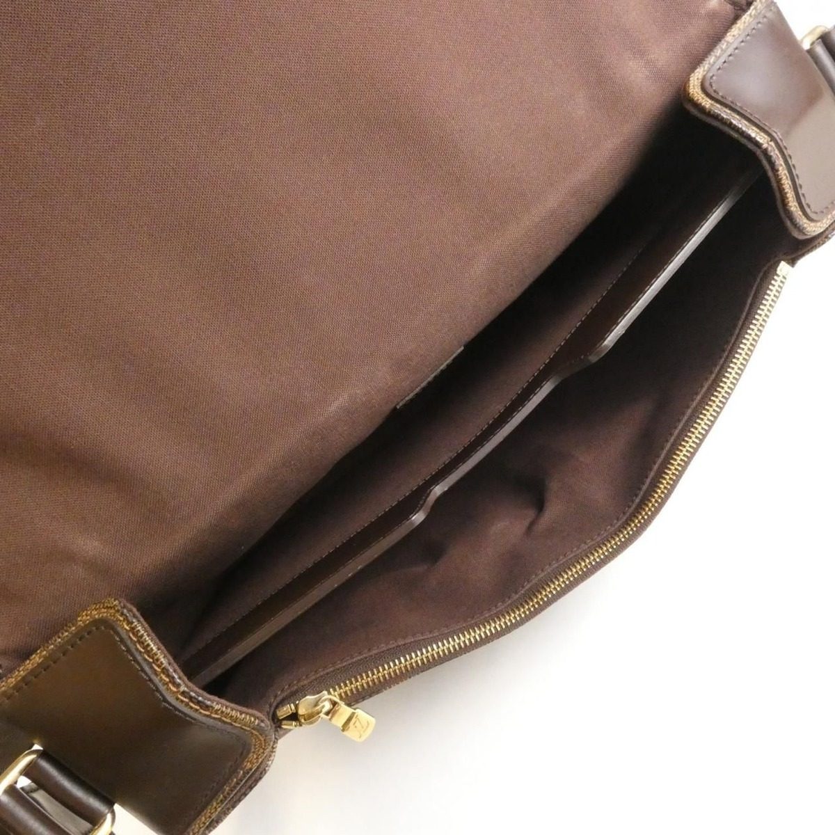 Louis Vuitton Damier Shoulder Bag — view 9