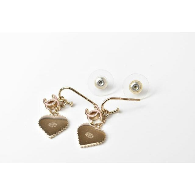 Chanel Swing Earrings CC Mark Heart Motif Pink — view 5