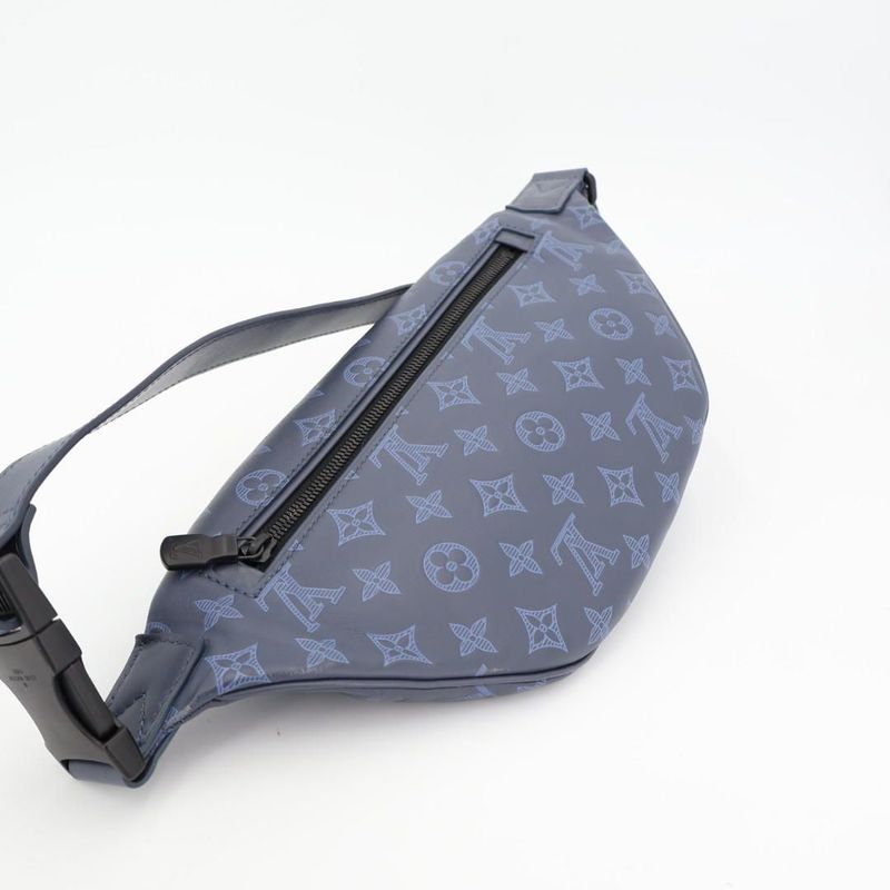 Louis Vuitton Bag Monogram Shadow Discovery Bum PM — view 2