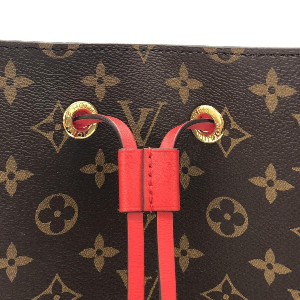 Louis Vuitton Monogram Neo Noe MM Shoulder Bag — view 4