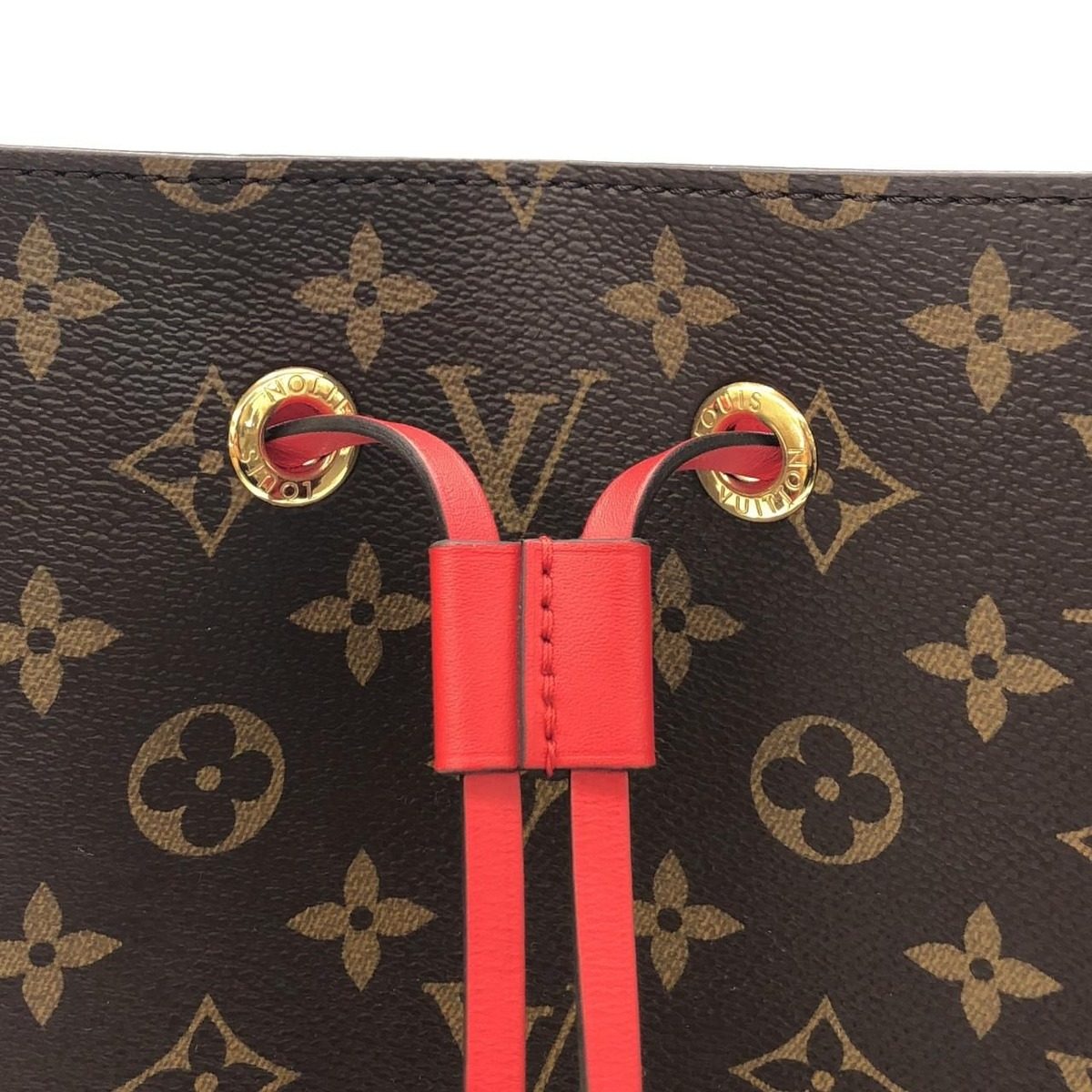 Louis Vuitton Monogram Neo Noe MM Shoulder Bag — view 4